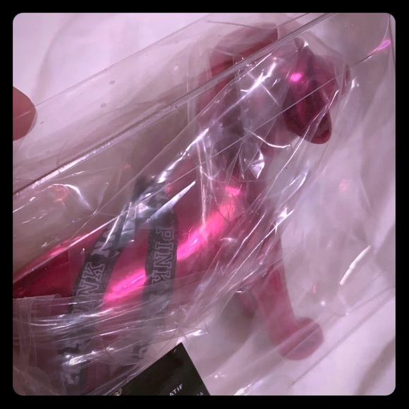 💕💕RARE VS PINK CHRISTMAS ORDAINMENT💕💕 - Picture 2 of 2